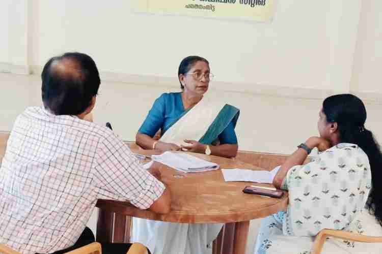  തിരുവല്ല മാമ്മന്‍ മത്തായി ഹാളില്‍ നടന്ന വനിതാ കമ്മിഷന്‍ അദാലത്ത്
