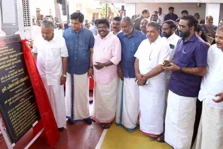 ശബരിമലയില്‍ വിമാനത്താവള നിര്‍മാണത്തിനുള്ള പ്രാഥമിക അനുമതികളായി- മുഖ്യമന്ത്രി പിണറായി വിജയന്‍