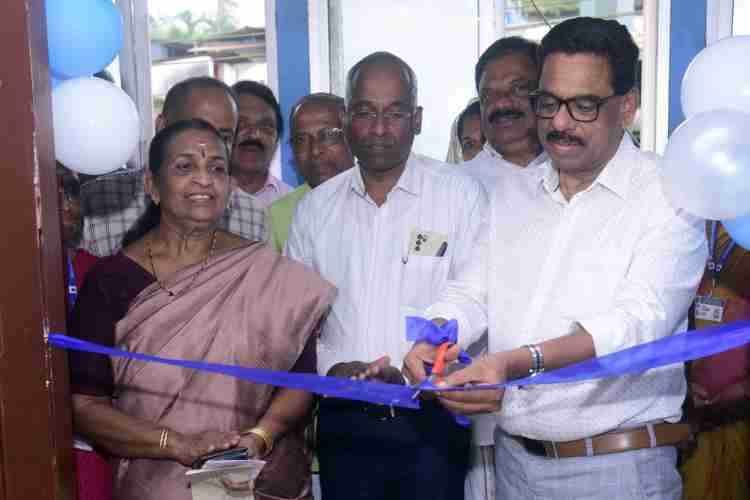 മാനന്തവാടി മുൻസിപ്പാലിറ്റി ലീഗൽ എയ്ഡ്  ക്ലിനിക്   ജില്ലാ ജഡ്ജ് അയൂബ് ഖാൻ ഉദ്ഘാടനം ചെയ്യുന്നു
