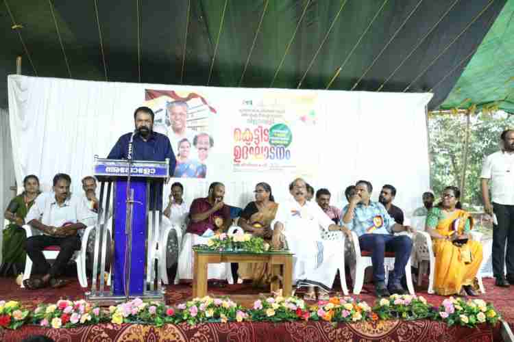 വടകര ഐ.ടി.ഐയുടെ പുതിയ കെട്ടിടത്തിന്റെ ഉദ്ഘാടനം മന്ത്രി വി ശിവന്‍കുട്ടി നിര്‍വഹിക്കുന്നു