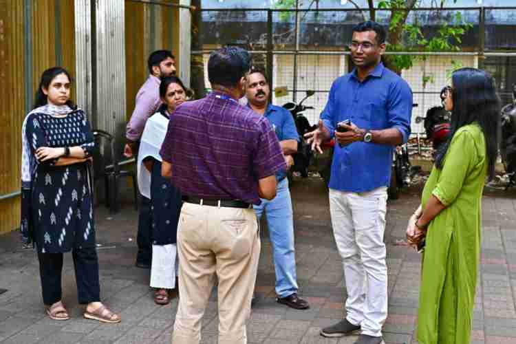 ജില്ലാതല പോസ്റ്റൽ ബാലറ്റ് ക്ലിയറിങ്  കേന്ദ്രം  കലക്ടർ സന്ദർശിച്ചു