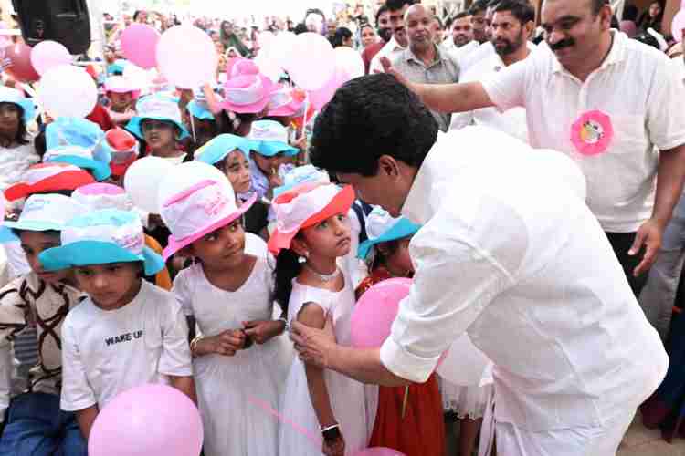 റിപ്പൺ ഗവ: ഹൈസ്കൂളിലെ പ്രവേശനോൽസവത്തിൽ നിന്ന്