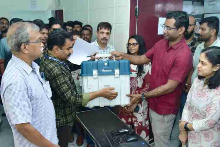 വിവിധ മണ്ഡലങ്ങൾക്കായുള്ള ഇലക്ട്രോണിക് വോട്ടിങ് യന്ത്രങ്ങൾ തരം തിരിച്ചു 