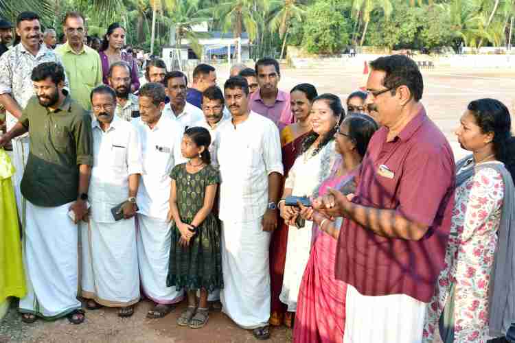 നവീകരിച്ച കല്യാശേരി പഞ്ചായത്ത് ഇരിണാവ് മിനിസ്റ്റേഡിയത്തിന്റെ ഉദ്ഘാടനം എം വിജിൻ എംഎൽഎ നിർവ്വഹിക്കുന്നു