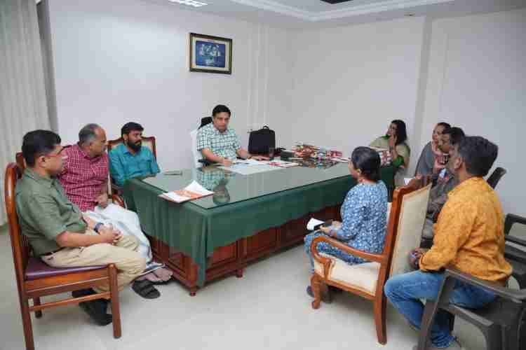 പാപ്പിനിശ്ശേരി - പിലാത്തറ റോഡ്  രണ്ട് റെയിൽവേമേൽപാലങ്ങളിലും എൻഐടി വിശദമായ പരിശോധന നടത്താനും 20 ന് സംയുക്ത പരിശോധന നടത്താനും തീരുമാനം 